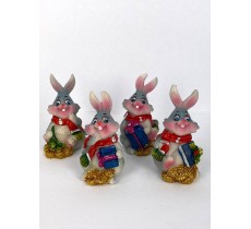 Кролик толстячок с подарками 3,5х3,8х5,6см фигурка W-0084