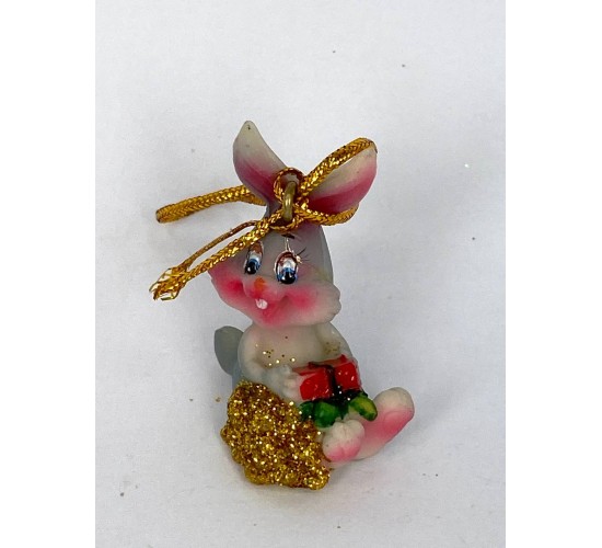 Кролик с подарком игрушка на елку 1,9х2,9х4,2см W-0098