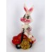 Кролик профи с деньгами/фигурка 7см W-0077